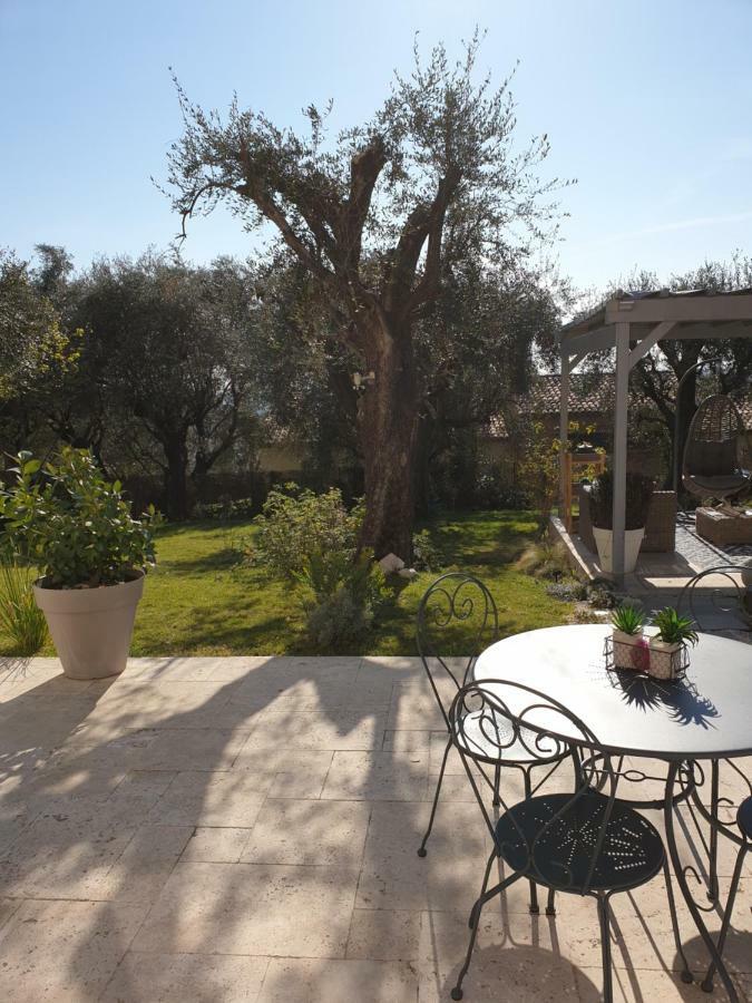 La Bastide Aux Oliviers Hotel Tourrettes-sur-Loup Kültér fotó