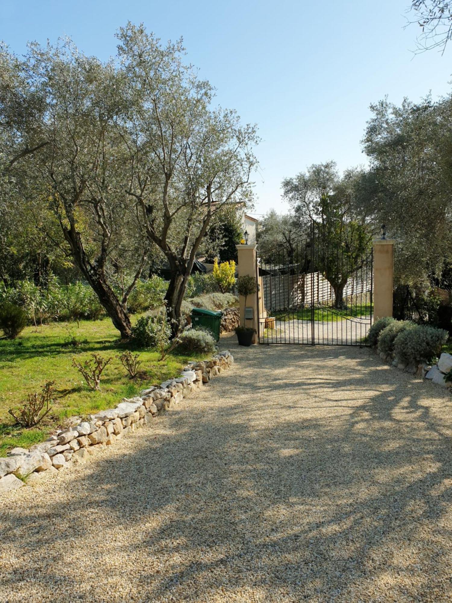 La Bastide Aux Oliviers Hotel Tourrettes-sur-Loup Kültér fotó